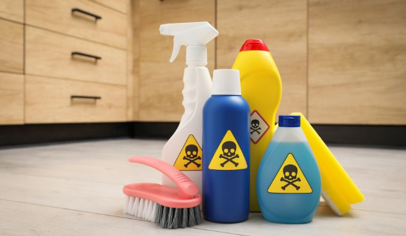 hóa chất tẩy sơn trên kim loại