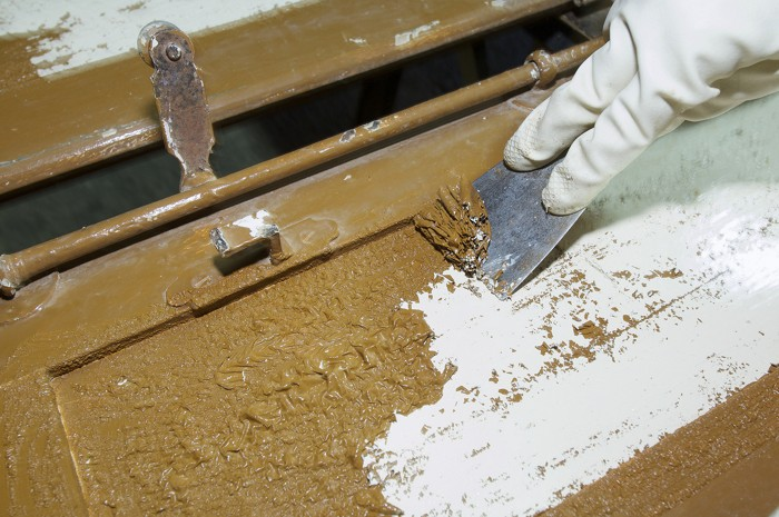 PU paint remover on wood