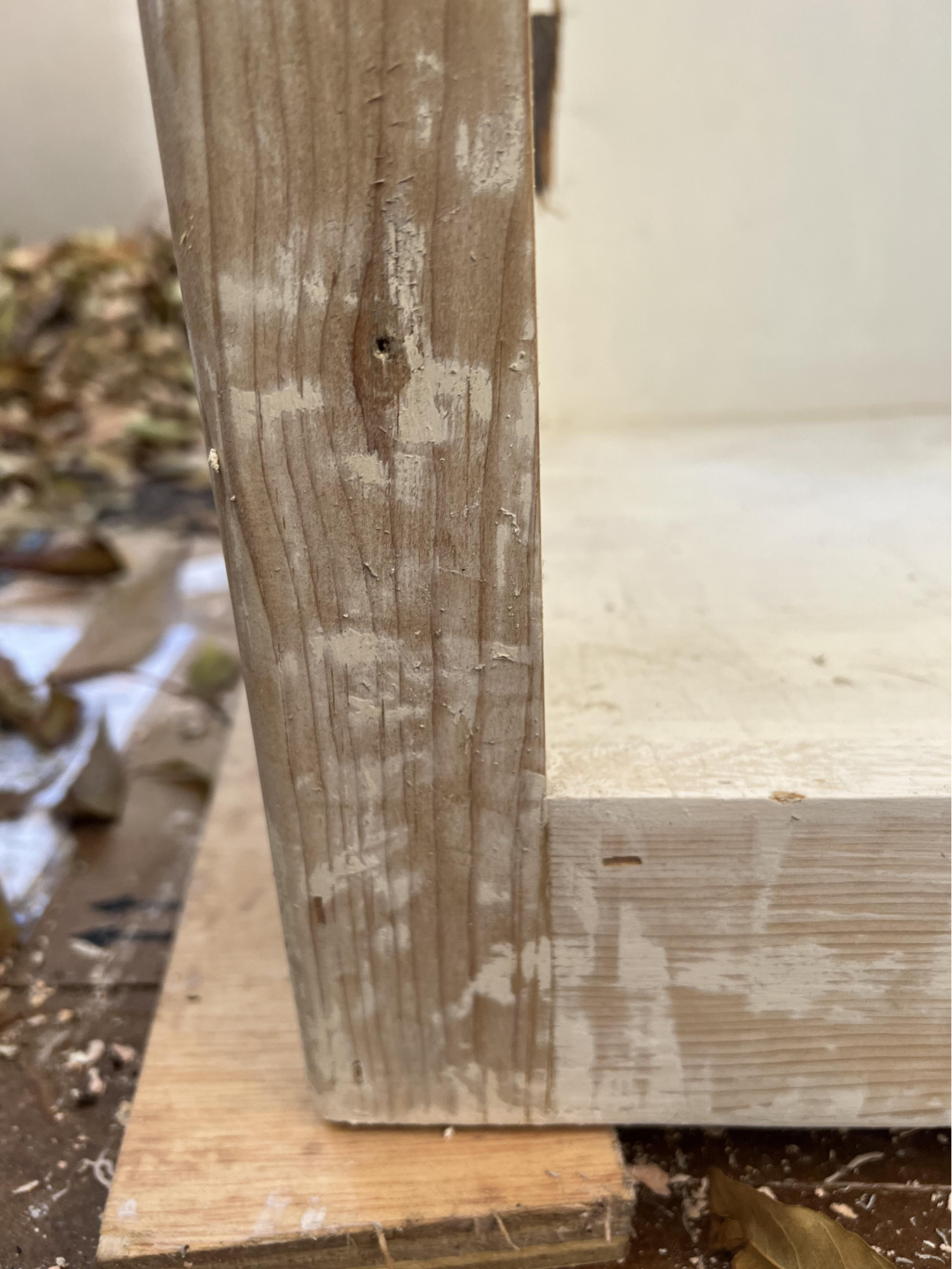 PU paint remover on wood