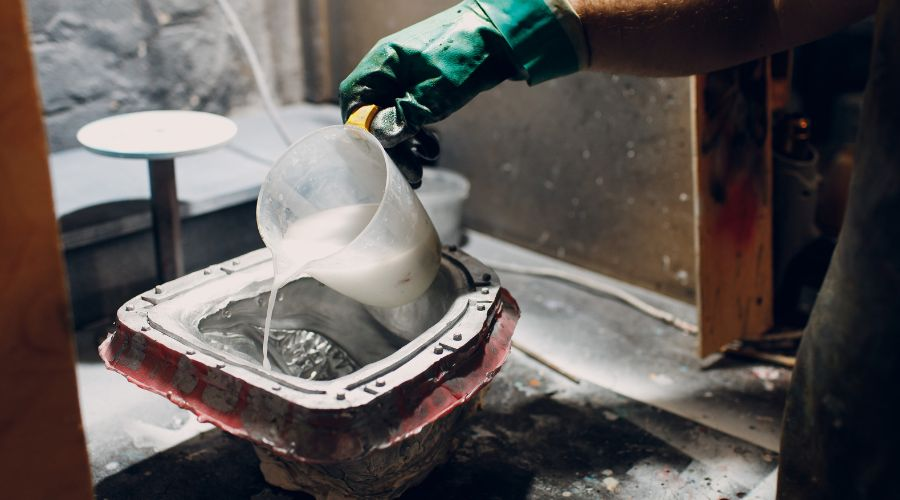 Paint and solvent mixing ratio